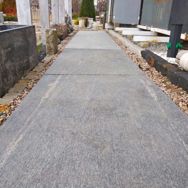 kamienne płyty tarasowe gnejsowe