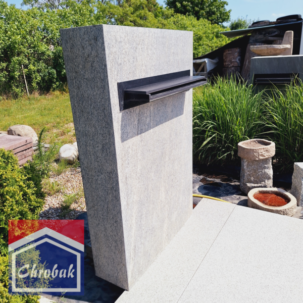 Fontanna kaminenna Z gnejsu 140x90x25