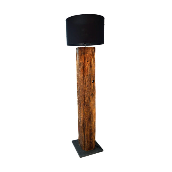 lampa-ze-starej-belki