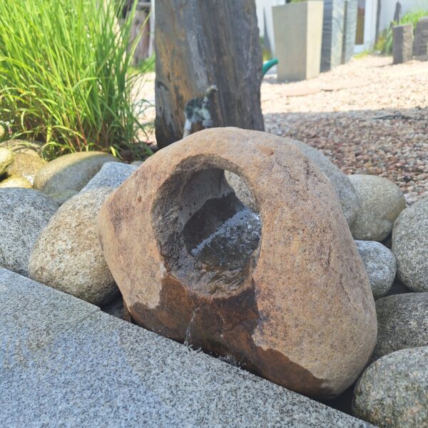 Fontanna Granitowa "1325"