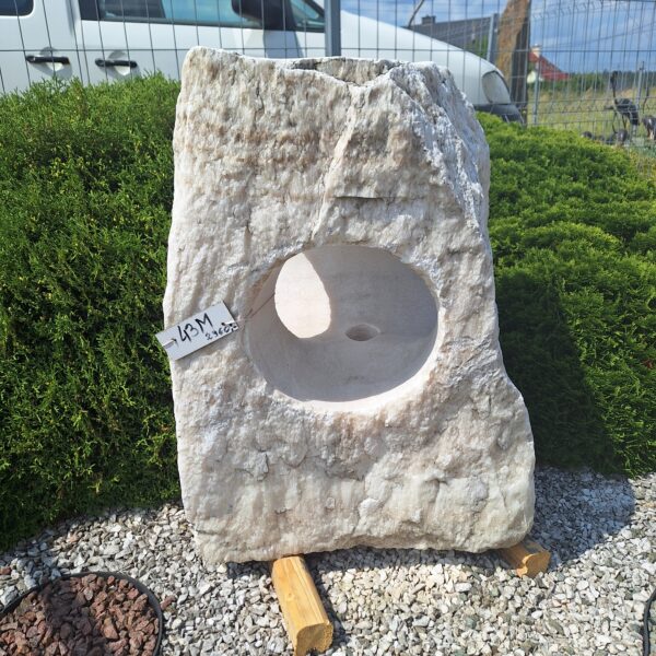 Fontanna Onyx Foundlings