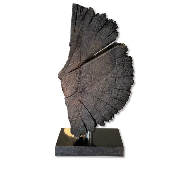 Rzeźba Dekoracyjna – Czarny Dąb i Granit